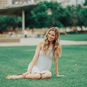 Meet your Posher, Becca